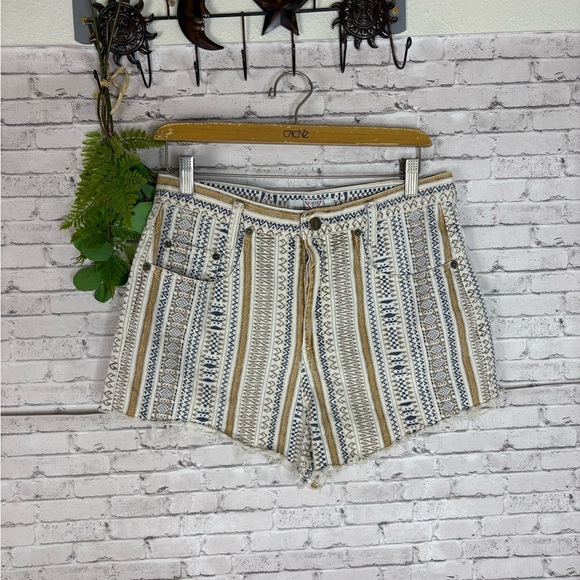 Vintage Guess Tribal Aztec Geometric Cut Off Button Fly Shorts - Picture 3 of 5